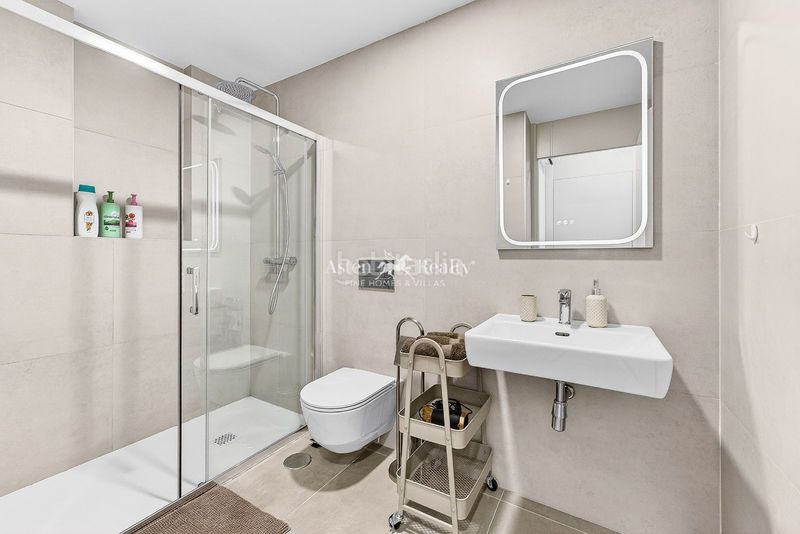 Foto 636f0d74-08b5-4eb8-8f0e-1c95fe473b5a. Apartament a el pino a Playa Fañabé Alto Adeje