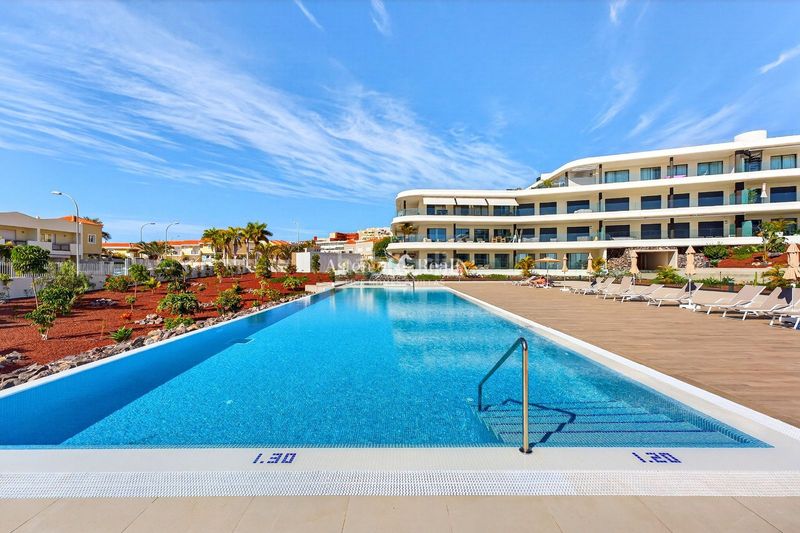 Foto 9b71b203-9d24-4187-913b-7307c8dfd2b3. Apartament a el pino a Playa Fañabé Alto Adeje