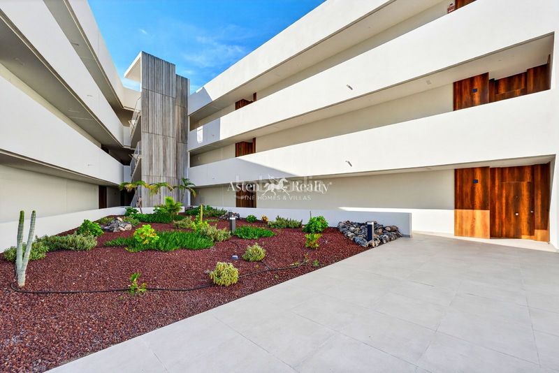 Foto f5c8f612-dde1-407d-9f3e-c529c9cb9fad. Apartament a el pino a Playa Fañabé Alto Adeje