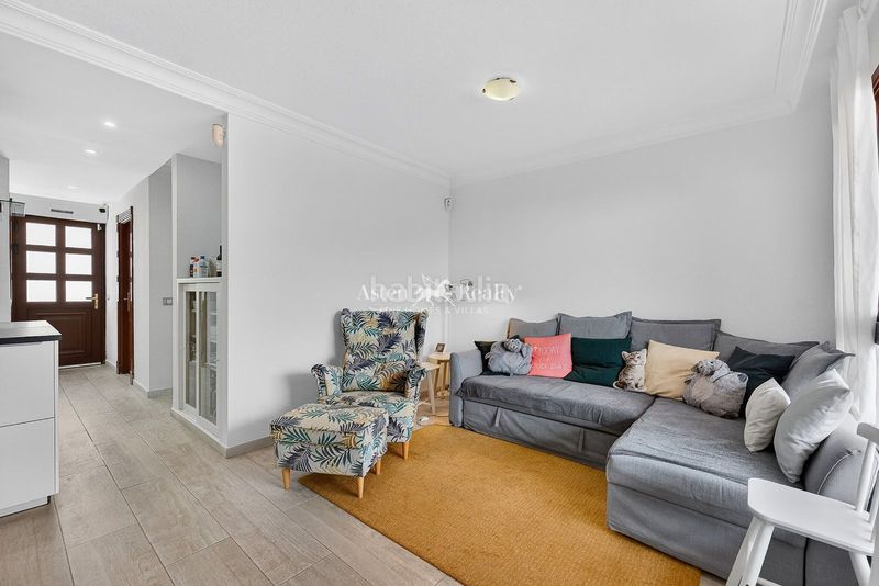 Foto 7067e1b4-3c58-4e10-a5ee-11ade1ef33cc. Dúplex amb aparcament a Playa Fañabé Alto Adeje