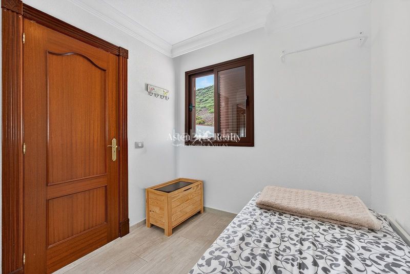 Foto e03a5b3d-189d-45a8-9772-dc1a95fa0ebe. Dúplex amb aparcament a Playa Fañabé Alto Adeje