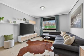 Pis  Cervantes. Apartamento en planta baja con gran terraza y garaje en guargach