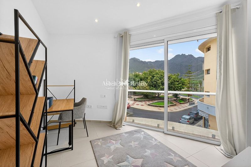 Foto 3cebe5c0-4643-4149-8c31-25ef155b36fc. Pis amb aparcament a Casco Urbano Adeje