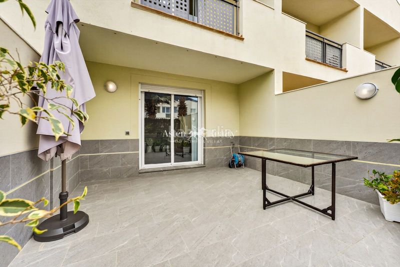 Foto a356d696-eb44-4ed6-a99c-0ae3f0f358db. Casa adossada amb aparcament piscina a Playa Fañabé Alto Adeje