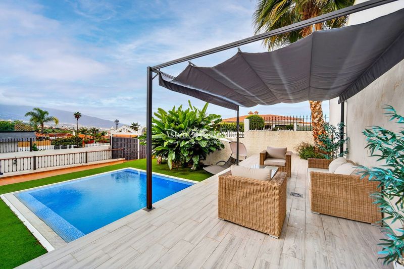 Foto 15e72da6-96d4-4728-ae33-a37343ee7849. Casa amb aparcament piscina a Las Cuevas - Los Gómez Orotava (La)