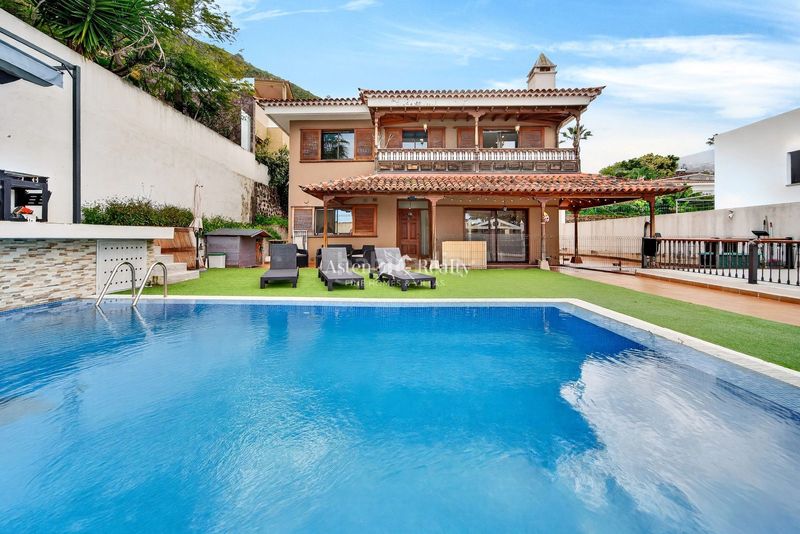 Foto 946f70dc-8008-4579-9e2a-75ba86be82f5. Casa amb aparcament piscina a Las Cuevas - Los Gómez Orotava (La)