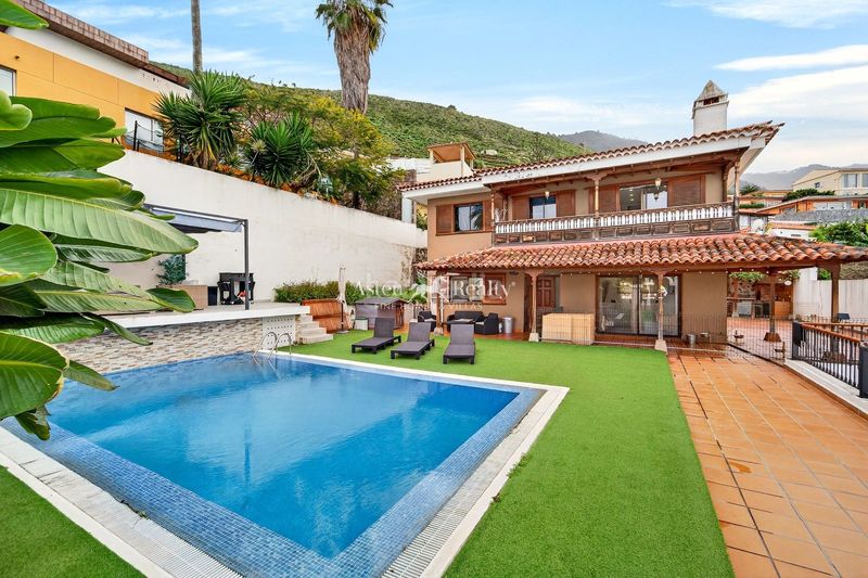 Foto b36cb2dc-ac5c-4e3d-9e3b-7b27fade54bb. Casa amb aparcament piscina a Las Cuevas - Los Gómez Orotava (La)