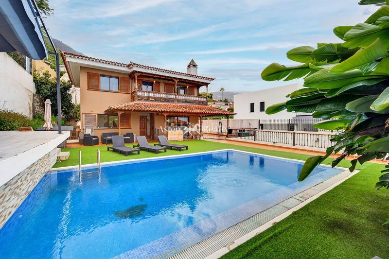 Foto c2de8448-4cdf-4785-be95-aea7be471a89. Casa amb aparcament piscina a Las Cuevas - Los Gómez Orotava (La)