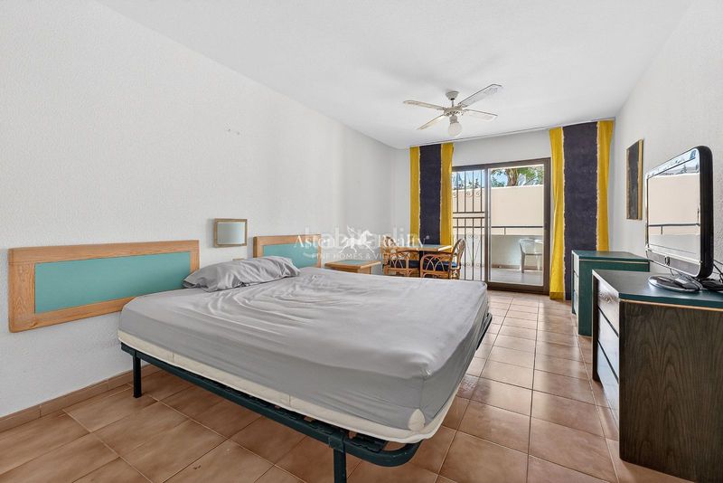 Foto d621d281-e506-4ba9-b17e-0409e6787d55. Estudi amb piscina a Los Cristianos Arona