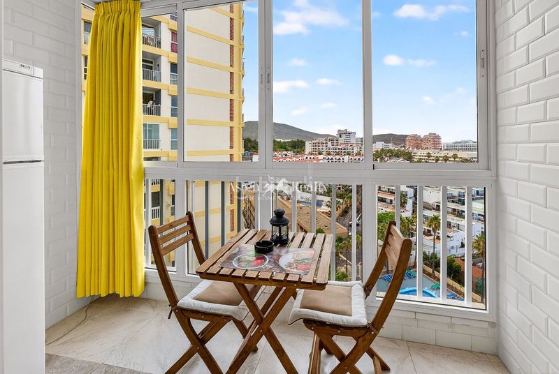 Foto 3a417d4b-543d-4568-9846-df70e4754abc. Apartament amb piscina a Playa de las Américas Arona