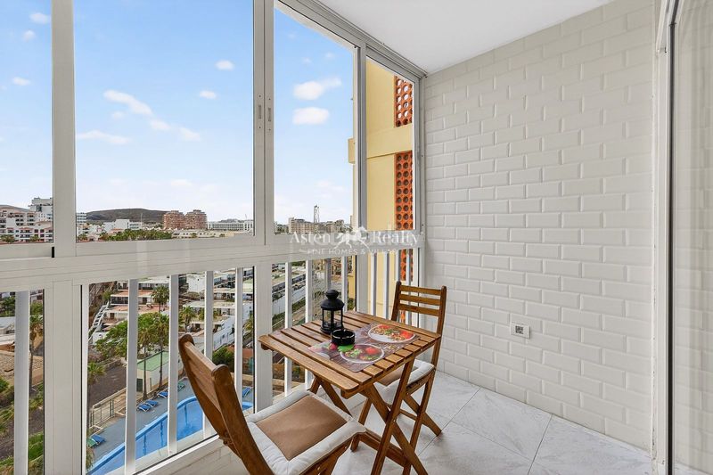 Foto 4fb7bcaa-fd74-4b29-9949-ee83a164a053. Apartament amb piscina a Playa de las Américas Arona
