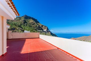 Apartament  Coronel gorrin. Amplio apartamento reformado con vistas al mar y la montaña en t