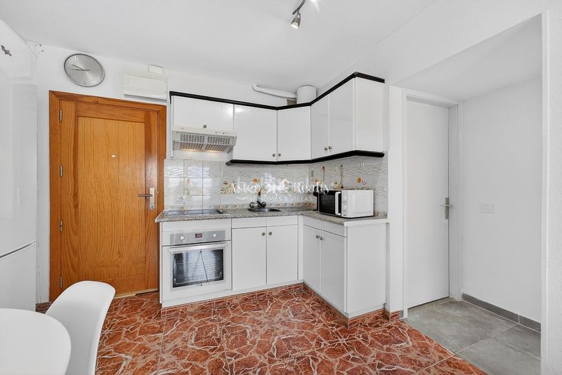 Foto 32341d64-5d45-43ba-b10d-4281c70e643d. Apartament amb aparcament piscina a Playa de las Américas Arona