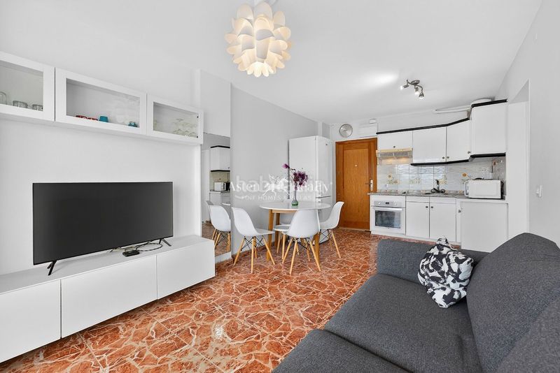 Foto 52482282-6aa6-4339-b629-0134105b30bb. Apartament amb aparcament piscina a Playa de las Américas Arona