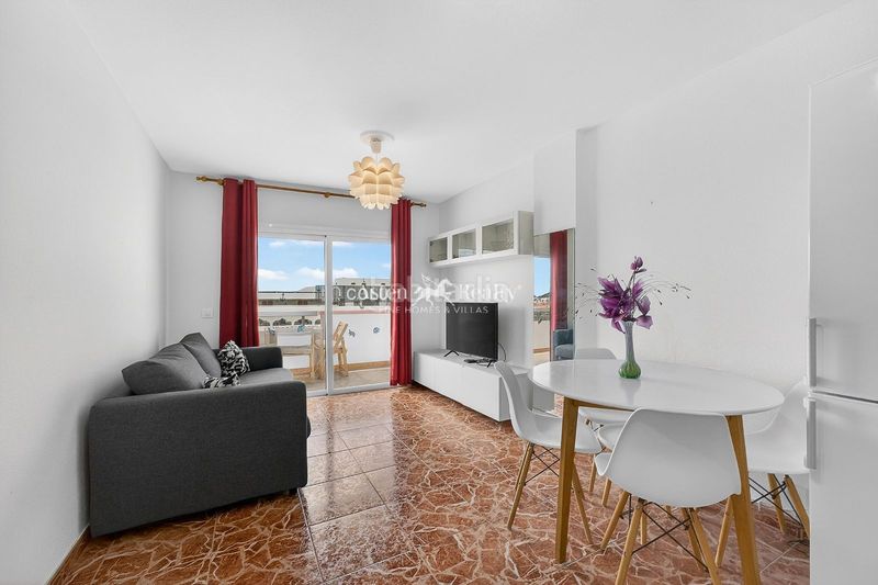 Foto 7a78b726-4507-4380-9db7-383fa4625bde. Apartament amb aparcament piscina a Playa de las Américas Arona