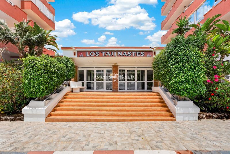 Foto afd92763-bad6-437e-88ba-e464d0557d15. Apartament amb aparcament piscina a Playa de las Américas Arona