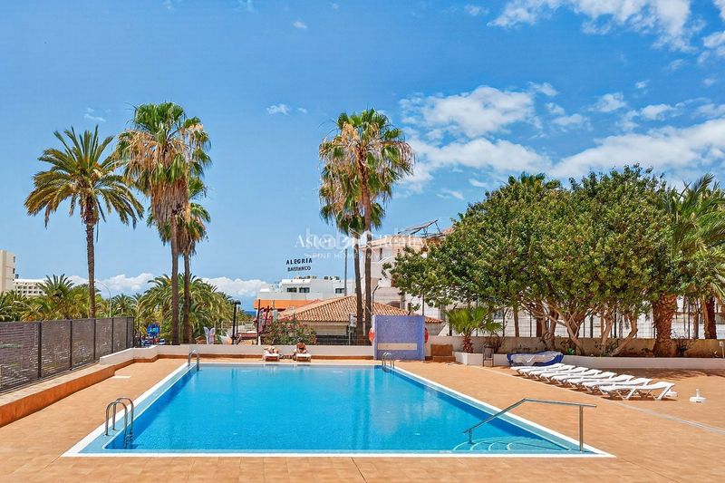 Foto ec216dc3-8b21-4f23-a40f-12d9f5a42444. Apartament amb aparcament piscina a Playa de las Américas Arona
