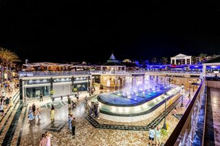 Traspàs Local Comercial  Las tosqueras. Traspaso de restaurante asiático de gran capacidad en la mejor z