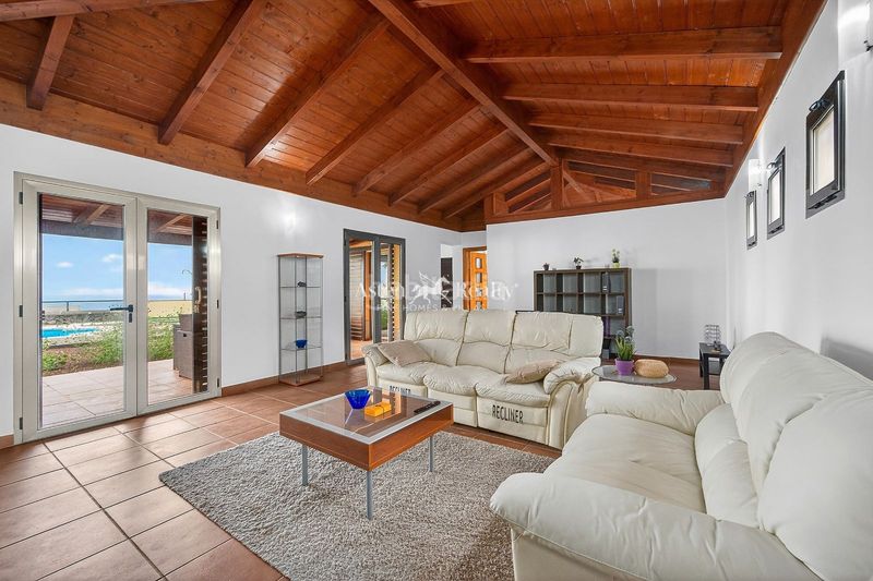 Foto 3d9fc224-a4b9-4696-97bf-622d1fa6f59f. Casa amb aparcament piscina a El Pris - Juan Fernández Tacoronte