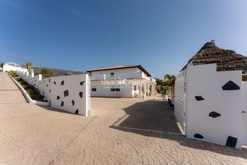 Foto 3b6fda47-4398-408e-9a8a-7a3880aaba12. Casa amb aparcament piscina a Callao Salvaje - Playa Paraíso Adeje