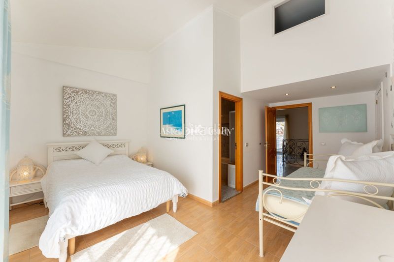 Foto 4613232b-ae74-4a8d-9f2e-baf4217ec3e6. Casa amb aparcament piscina a Callao Salvaje - Playa Paraíso Adeje