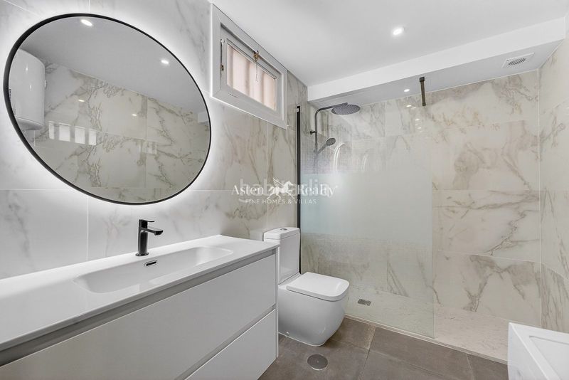 Foto 7b74f4a4-8aad-48ff-9204-23ddbf4f45b1. Apartament amb piscina a San Eugenio Bajo Adeje