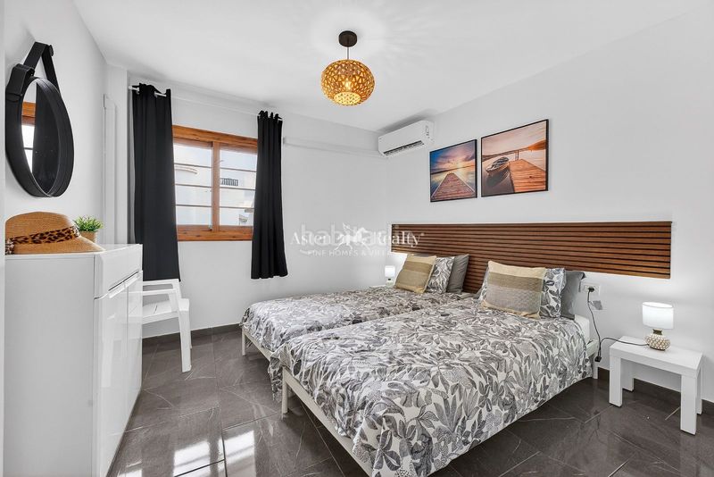 Foto b4f4e714-0183-4855-9e1f-2675f03cd5e4. Apartament amb piscina a San Eugenio Bajo Adeje