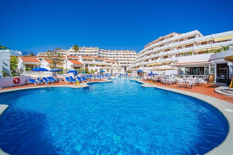 Foto d3df482b-b81d-4cba-9a9a-3d69712d1b7a. Apartament amb piscina a San Eugenio Bajo Adeje