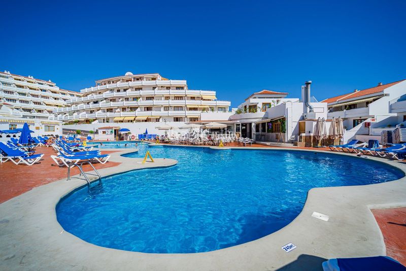 Foto d44704ea-f7b7-4c43-ae69-c29ae65be4a0. Apartament amb piscina a San Eugenio Bajo Adeje