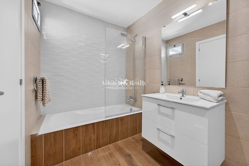 Foto be2d94b7-3efc-4e90-9505-c5dd1c9b32bc. Casa amb calefacció aparcament piscina a Chayofa Arona
