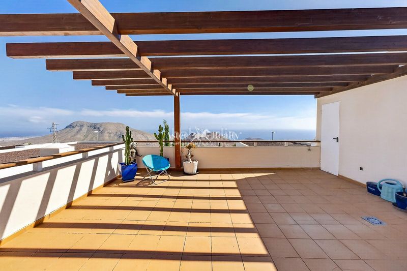 Foto bf5bc614-a3af-4fc3-a778-86f30e1009b0. Casa amb calefacció aparcament piscina a Chayofa Arona
