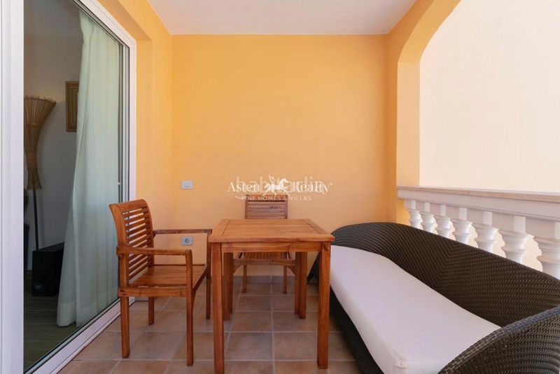 Foto 3c7fb17f-cf46-40d8-8706-580b36085606. Apartament amb aparcament piscina a Los Cristianos Arona