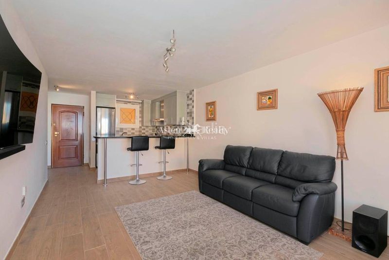 Foto 44831de9-5331-4c4a-8f3b-950b53dee466. Apartament amb aparcament piscina a Los Cristianos Arona