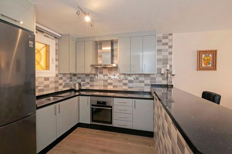 Foto 5299c0b6-b043-49d9-80cc-fc804cd3b4fc. Apartament amb aparcament piscina a Los Cristianos Arona