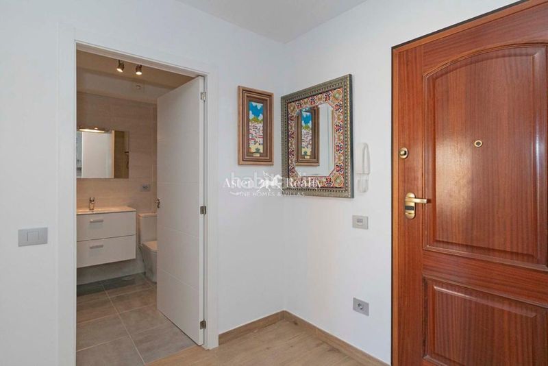 Foto 7b05d8c5-59fb-4316-8d89-d7b3ca0bc050. Apartament amb aparcament piscina a Los Cristianos Arona