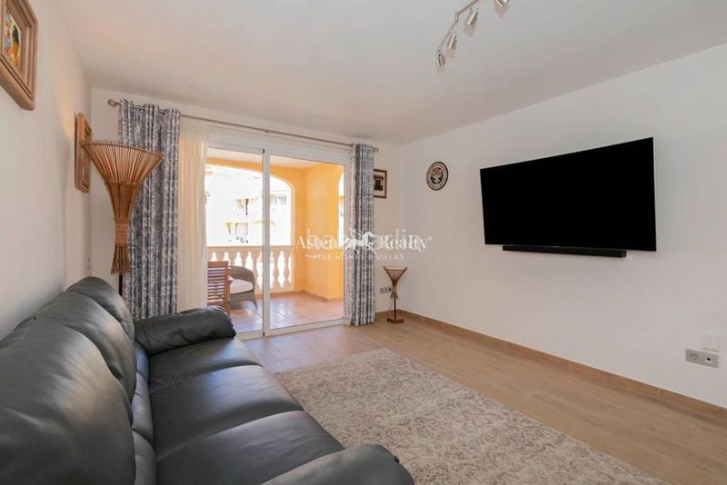 Foto b075f1b5-aedf-4216-9ccb-f643738e4bfb. Apartament amb aparcament piscina a Los Cristianos Arona