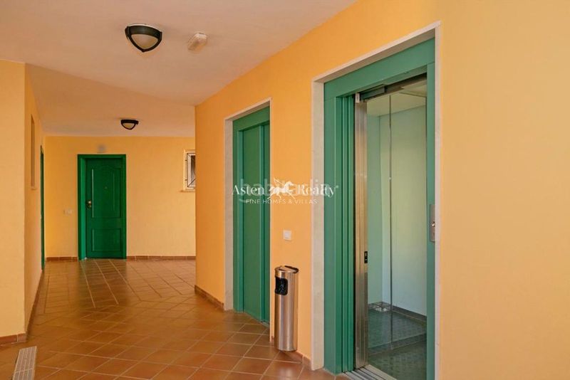 Foto e98b1971-58b0-44c0-87cb-24f64a519912. Apartament amb aparcament piscina a Los Cristianos Arona