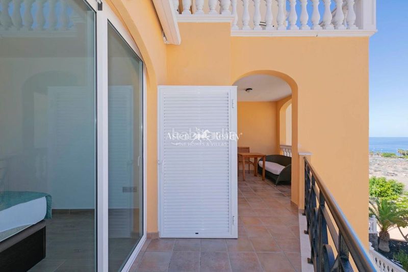 Foto f8ef83e4-de5b-4c53-a357-edf722a80a03. Apartament amb aparcament piscina a Los Cristianos Arona