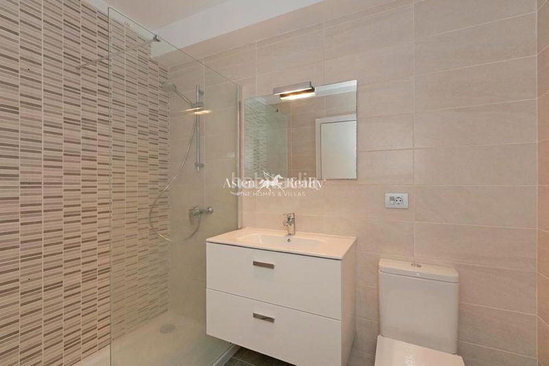 Foto fb08bd82-84a1-419b-ba55-04edef52b822. Apartament amb aparcament piscina a Los Cristianos Arona