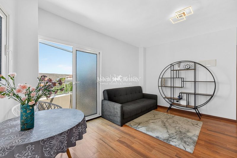 Foto a11bfbaf-48eb-431c-bf9c-60b20558f434. Apartament amb piscina a Los Cristianos Arona