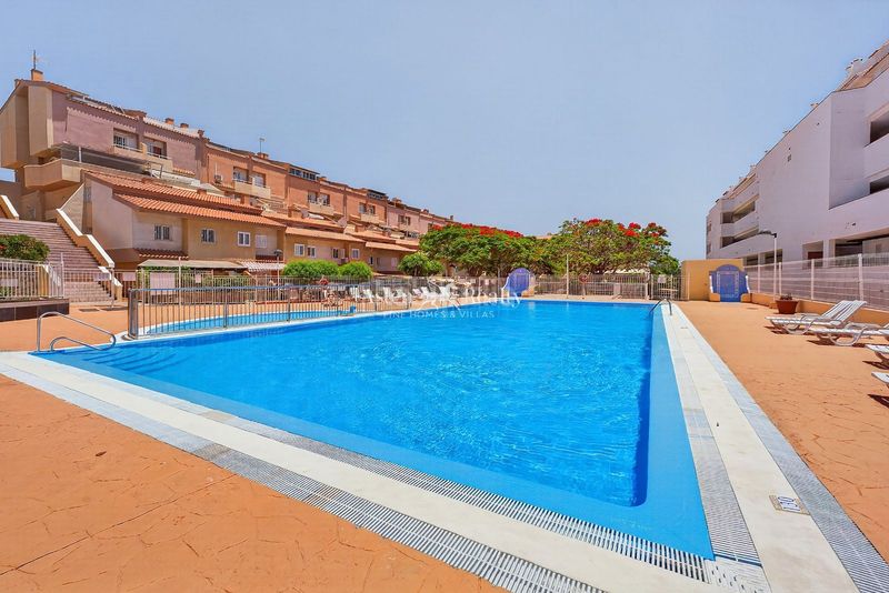 Foto a095ec0a-ed7c-4bd0-9380-97fe6df971c5. Dúplex amb aparcament piscina a Playa del Duque Adeje