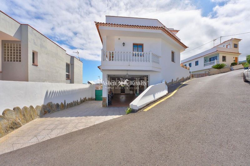 Foto 151a50da-1fe5-4d7d-b35e-b2f6281e53e8. Casa amb aparcament a Cuesta de la Villa Santa Úrsula
