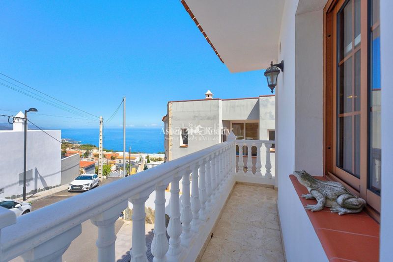 Foto 4e475281-e4bc-4de4-8d02-b3501ccba784. Casa amb aparcament a Cuesta de la Villa Santa Úrsula