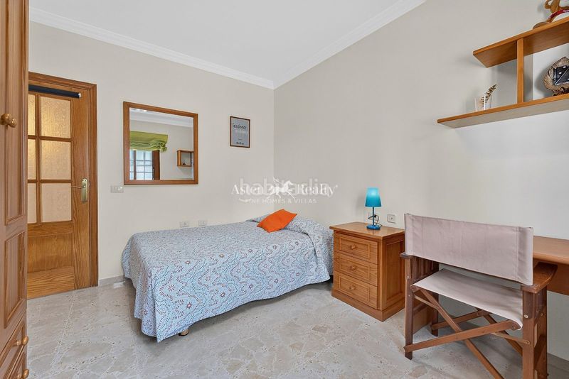 Foto 698c1741-9917-437c-8d45-928cfdf3f0d5. Casa amb aparcament a Cuesta de la Villa Santa Úrsula