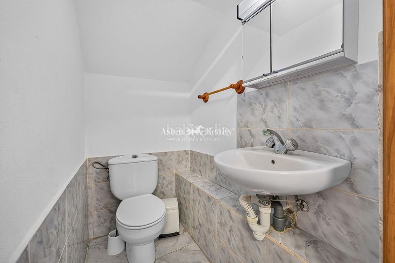 Foto a8305cfb-bd04-4bef-80a7-9a1b641f4a66. Casa amb aparcament a Cuesta de la Villa Santa Úrsula