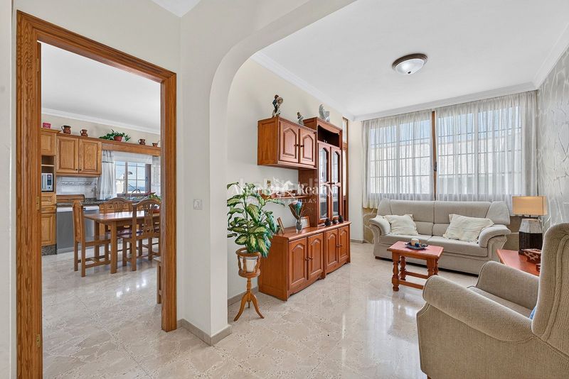 Foto bec41ea2-d70d-4445-bb12-aa4d5de55b3e. Casa amb aparcament a Cuesta de la Villa Santa Úrsula