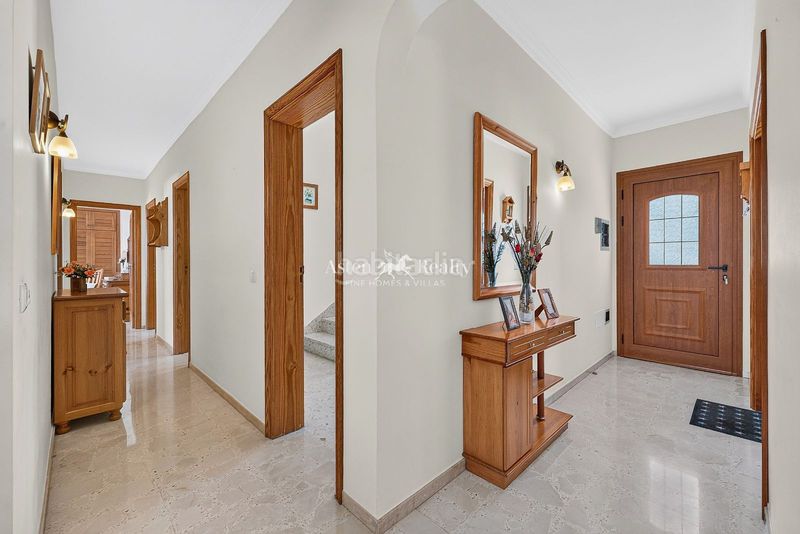 Foto f96de4ae-9c68-4abe-8313-3cfc2d28d93c. Casa amb aparcament a Cuesta de la Villa Santa Úrsula