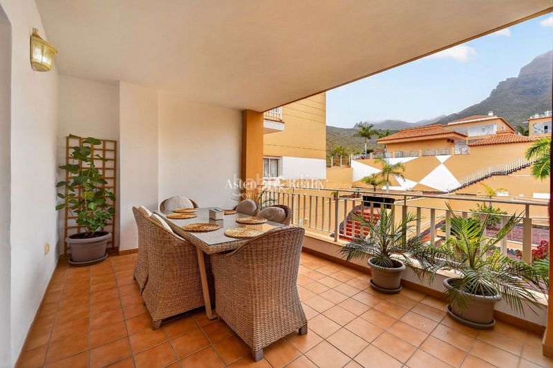 Foto 09ddab14-562d-444d-b6d3-c36bbe718803. Apartament amb aparcament piscina a Playa Fañabé Alto Adeje