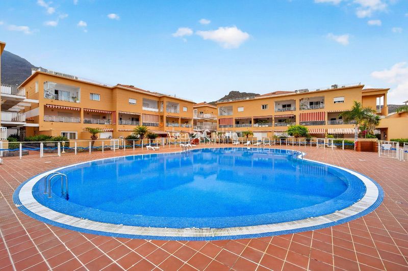 Foto 25839be6-9838-409b-a74b-a37f9cb3a318. Apartament amb aparcament piscina a Playa Fañabé Alto Adeje