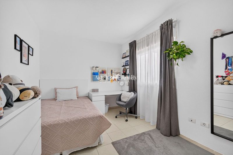 Foto 47652ec1-2443-4509-9a86-8341357ae7c1. Apartament amb aparcament piscina a Playa Fañabé Alto Adeje
